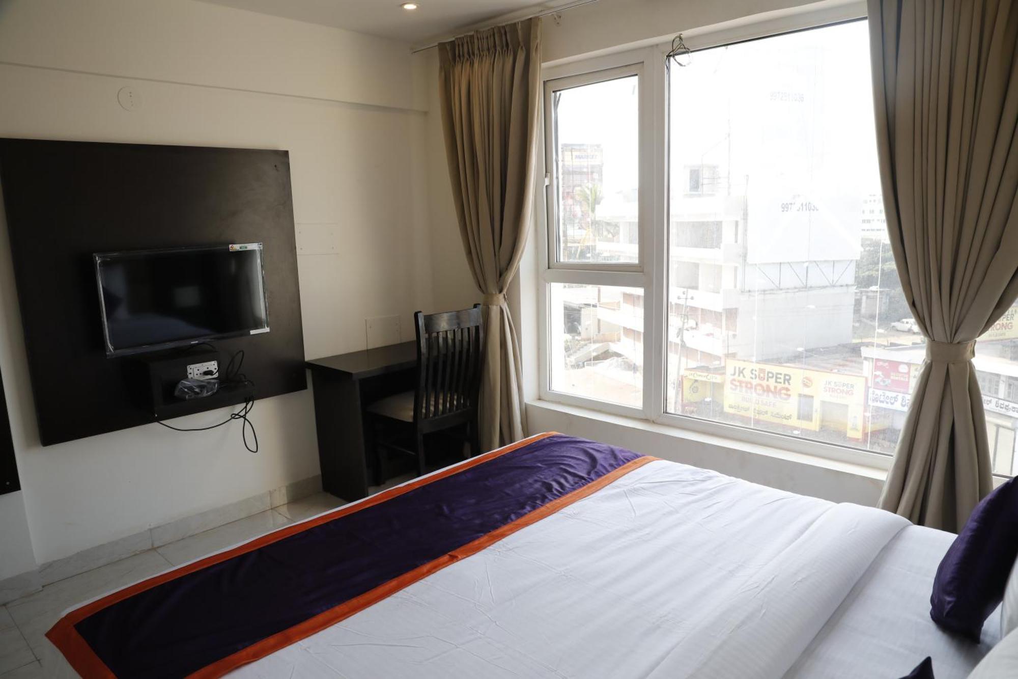 Balaji Gold Inn Hotel Hubli Ngoại thất bức ảnh