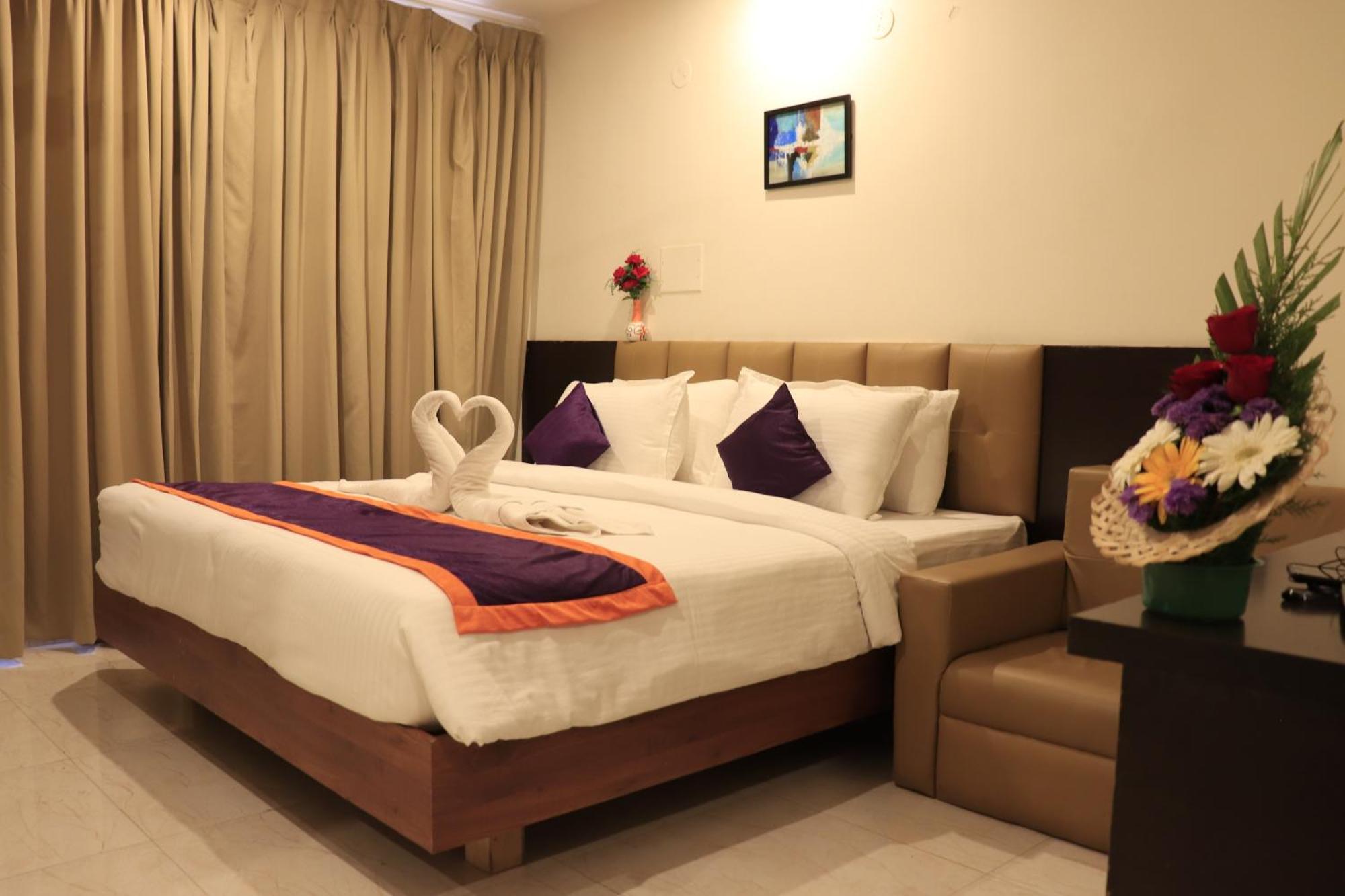Balaji Gold Inn Hotel Hubli Ngoại thất bức ảnh
